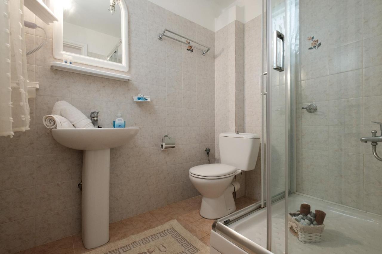 Eftyxia Apartments ปาเลโอกัสไตรซา ภายนอก รูปภาพ